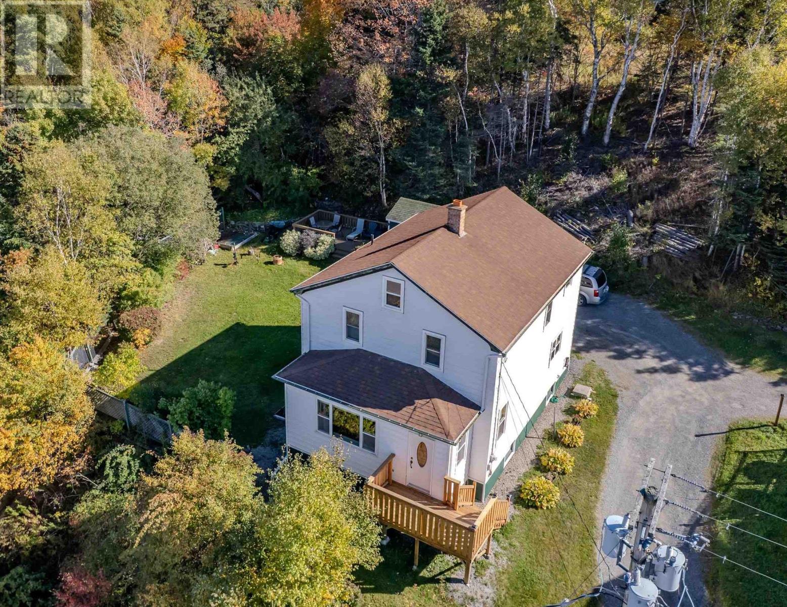 15 Harriet St, Sydney River, NS B1S 1S5