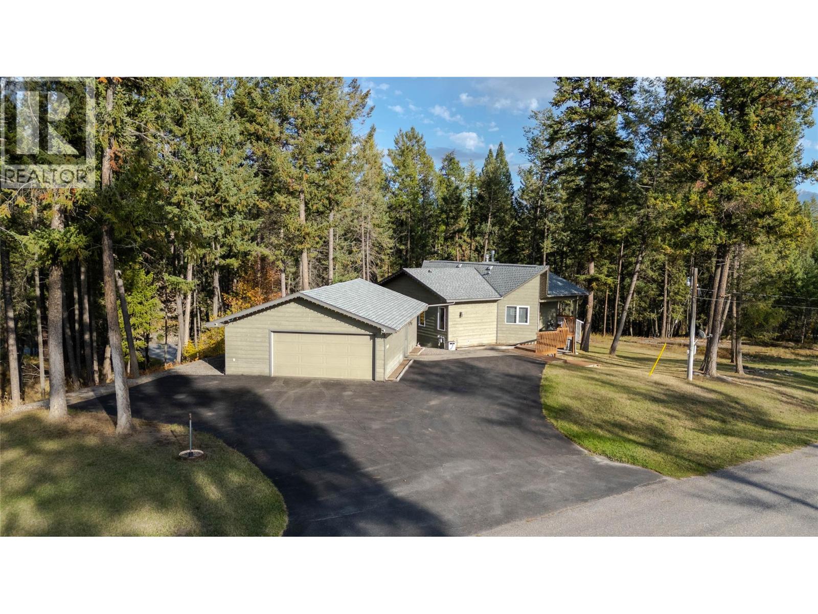 7250 Olsen Rd, Jaffray, BC V0B 1T0