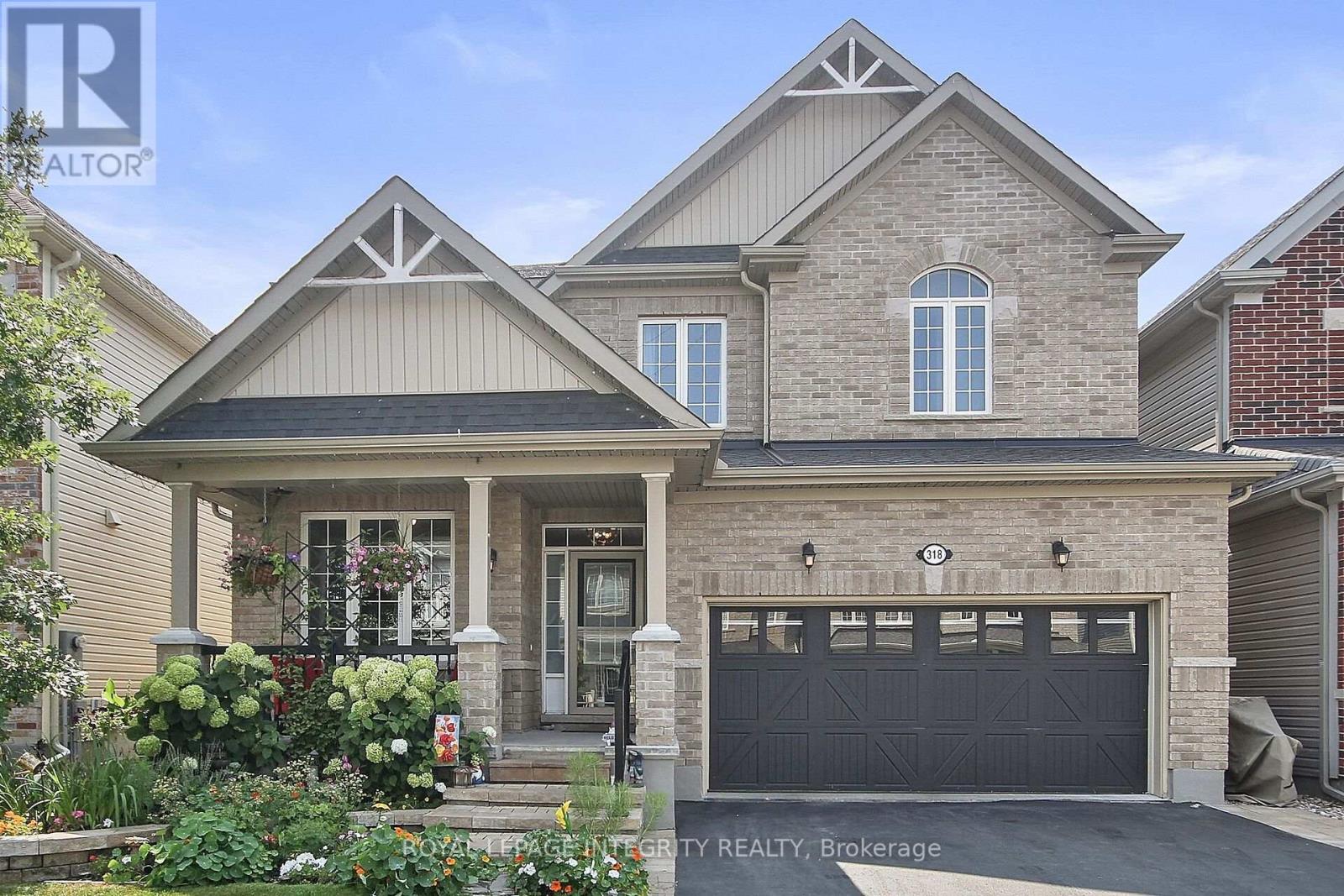 318 Everglade Way E, Ottawa, ON K2M 2R7