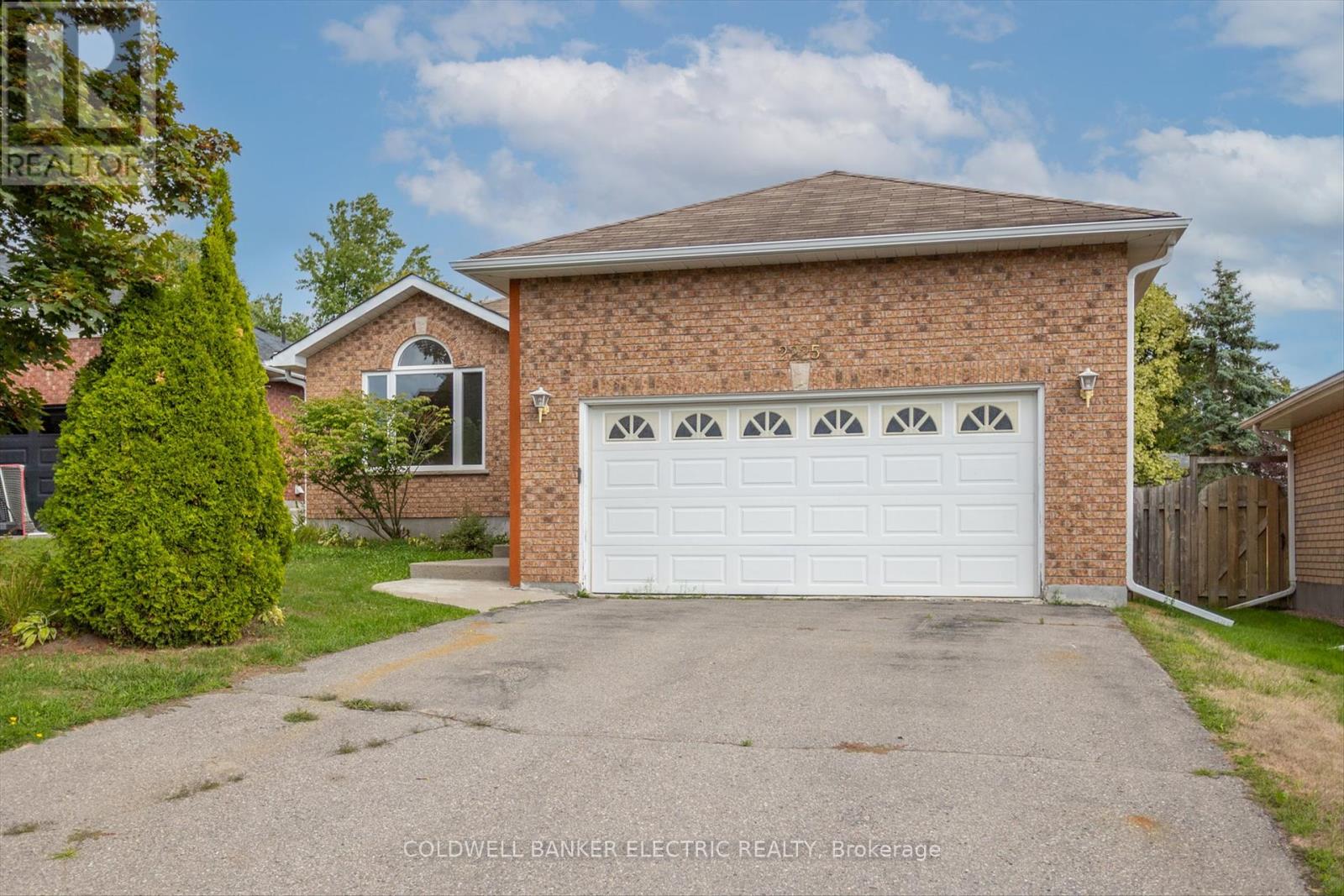 2225 Lorraine Dr Ward 5 Dr, Peterborough, ON K9L 1Y6