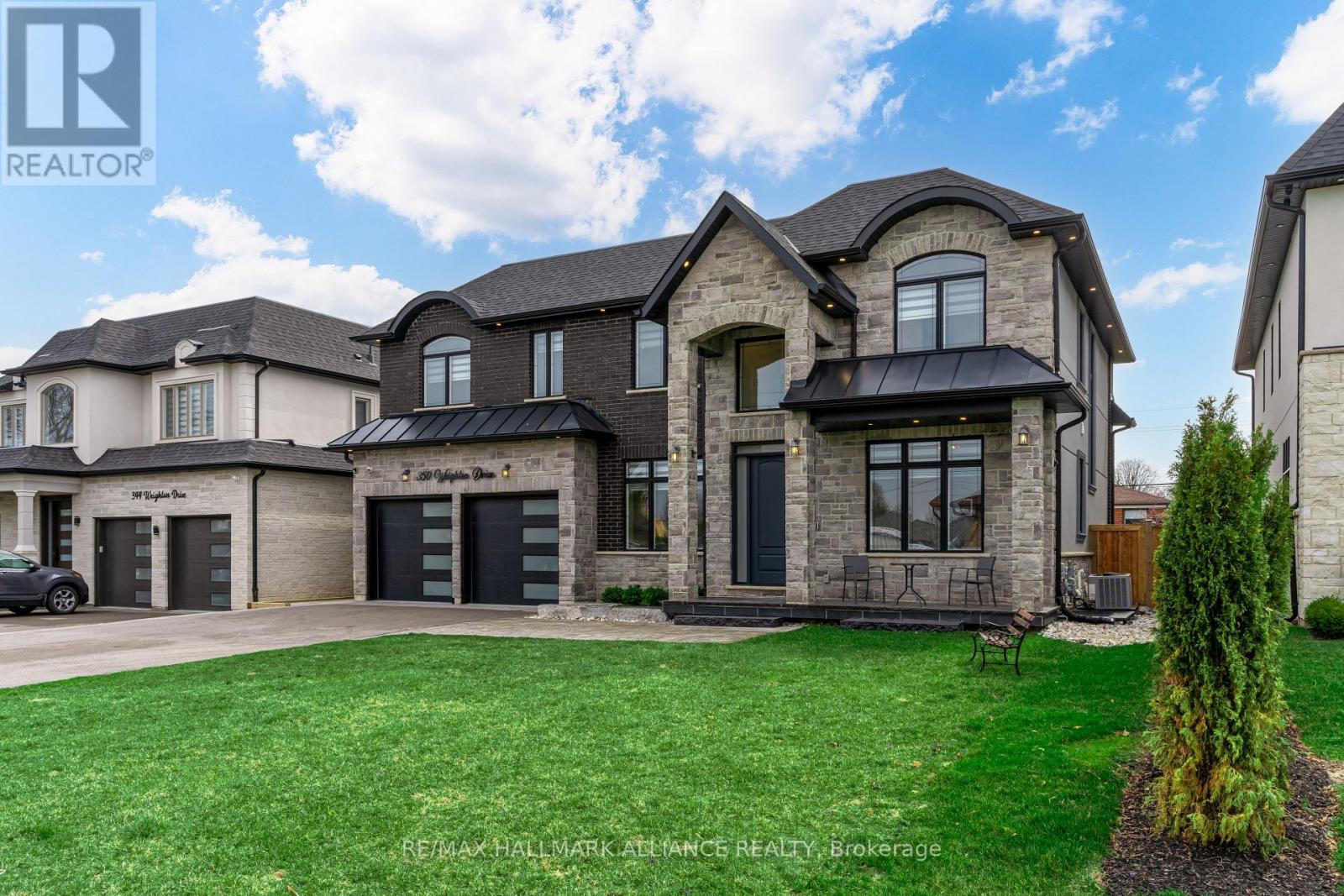 350 Weighton Dr, Oakville, ON L6K 2R4