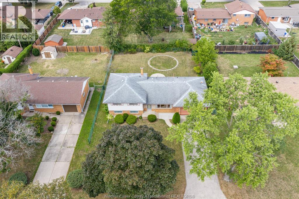 744 Lynn St, Windsor, ON N9G 1G7