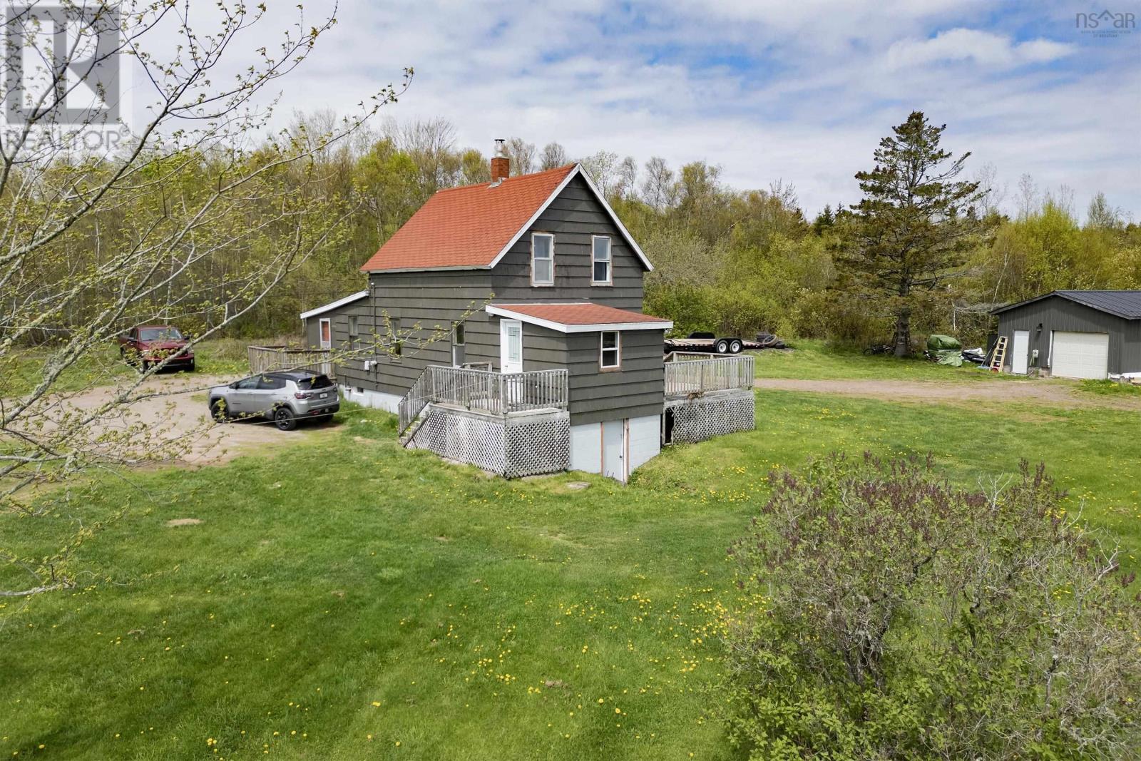 527 Pit Rd, River Hebert, NS B0L 1G0