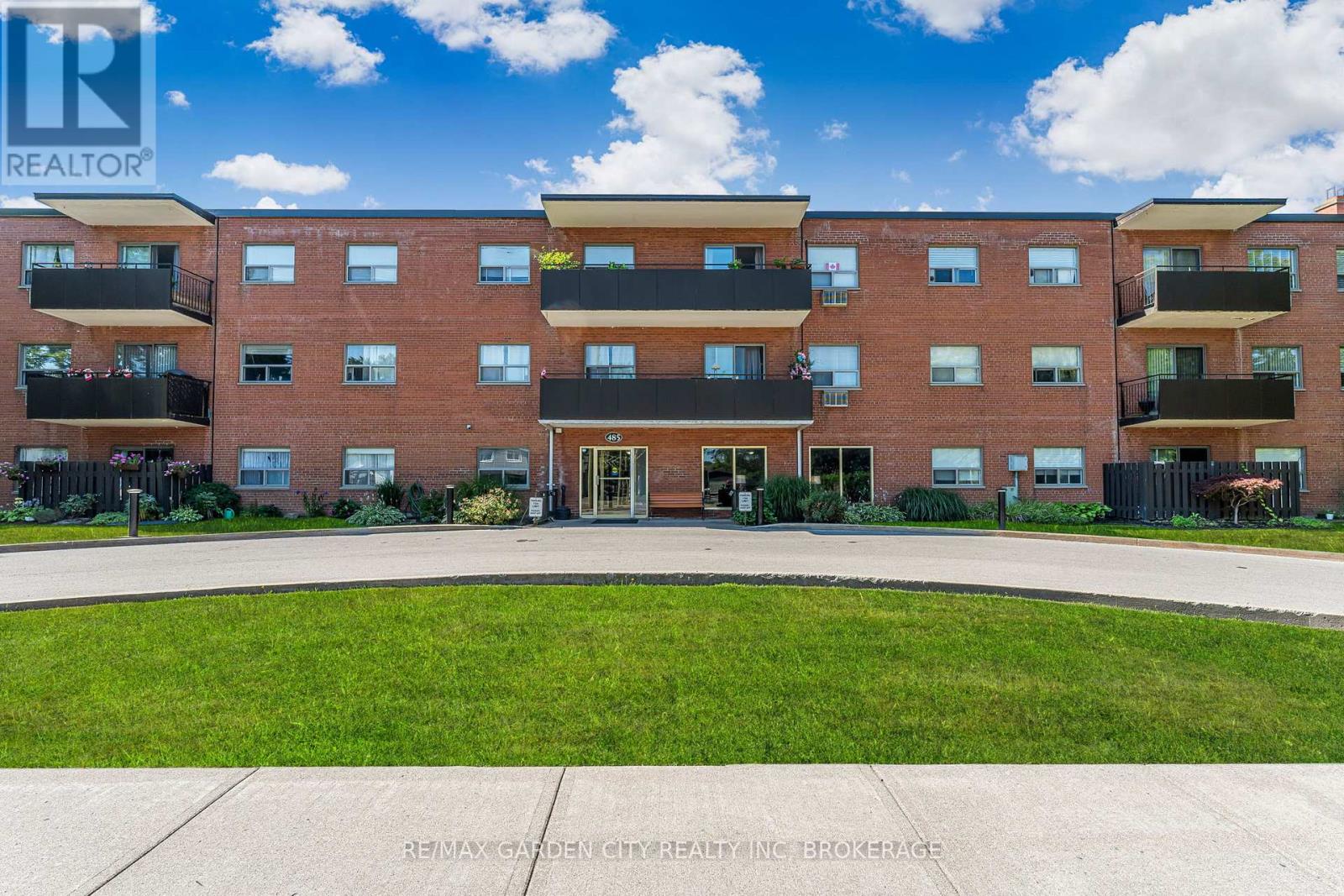 301 485 Thorold Rd, Welland, ON L3C 3X1