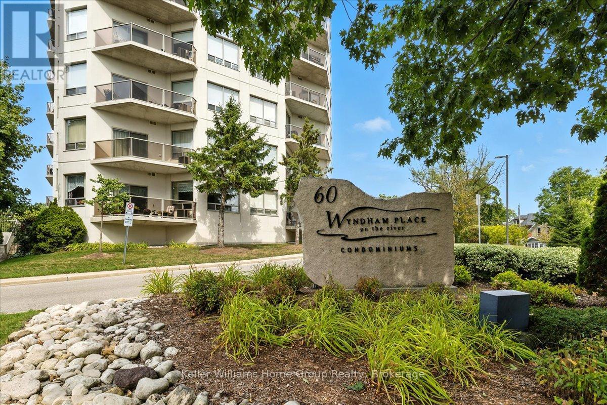809 60 Wyndham St S, Guelph, ON N1E 7H7