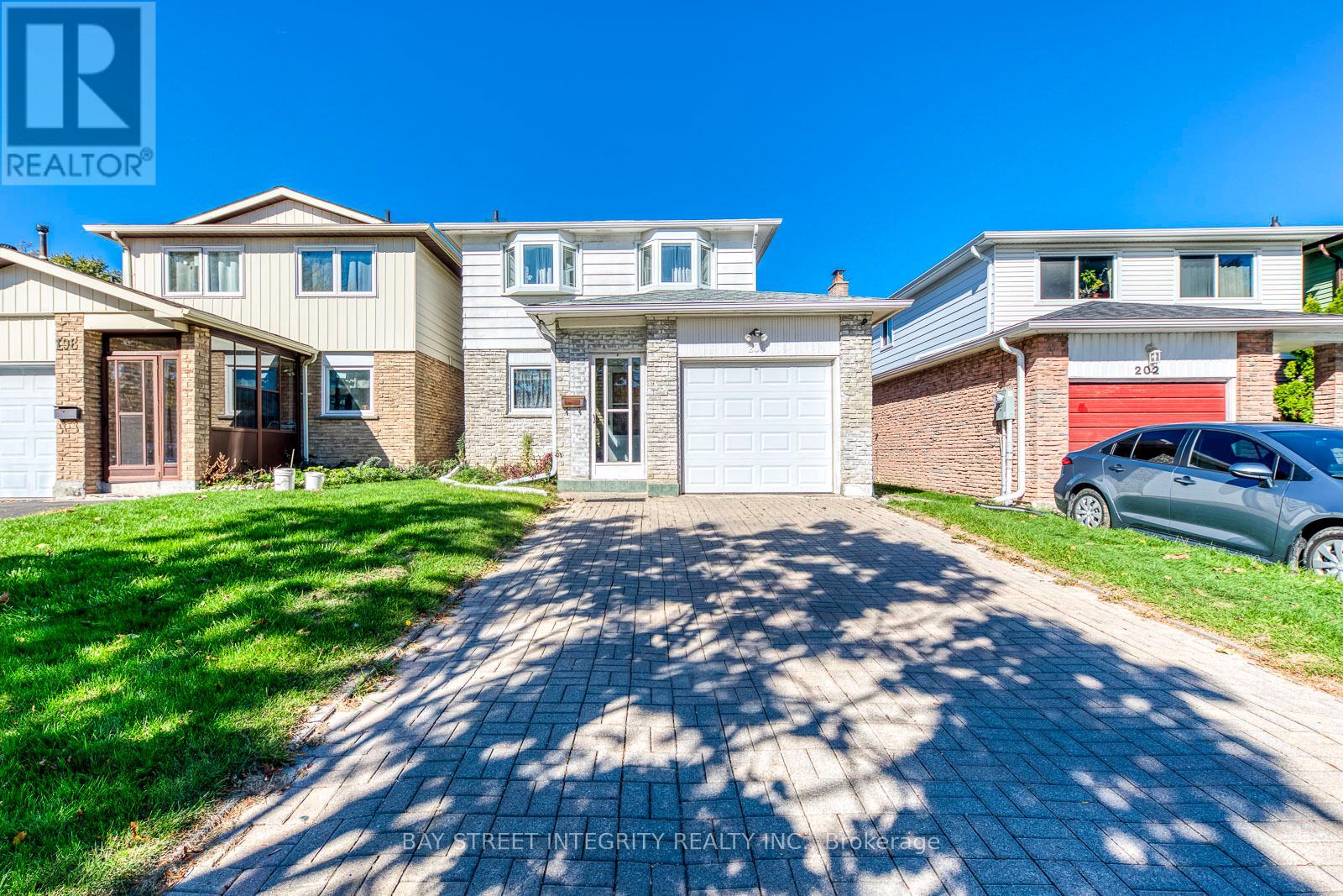 200 Invergordon Ave, Toronto Agincourt South-malvern West, ON M1S 4A1