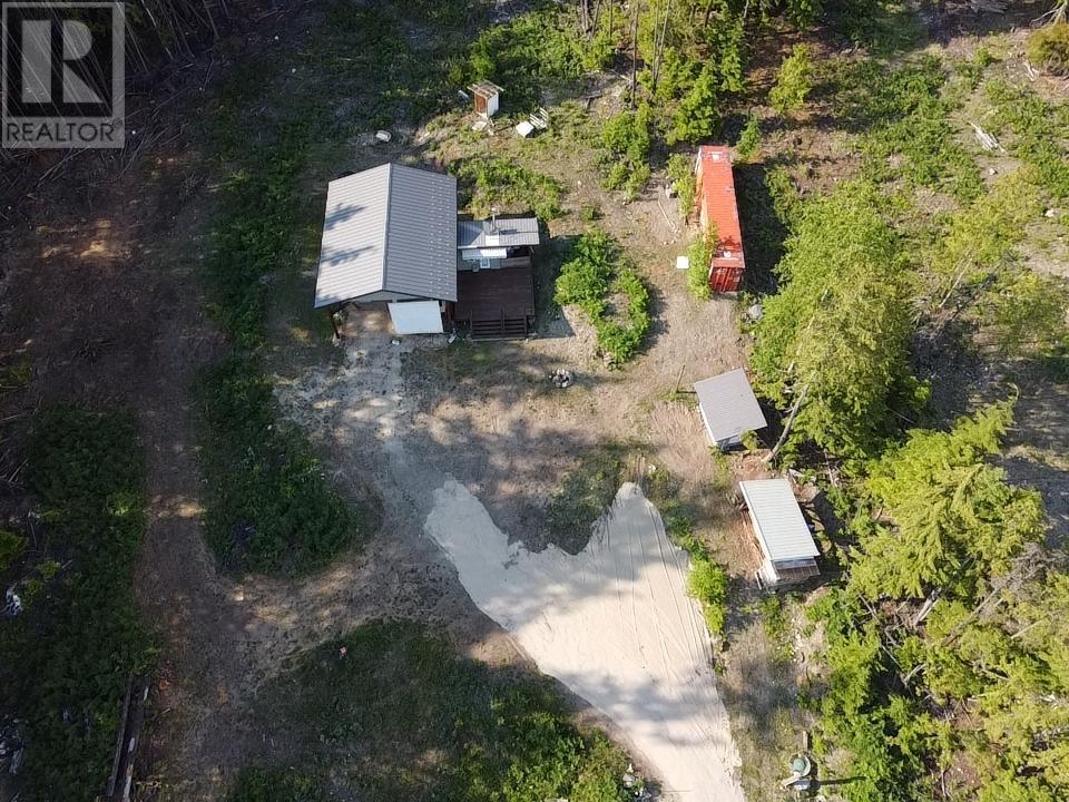 736 Bartley Rd, Nakusp, BC V0G 1R1