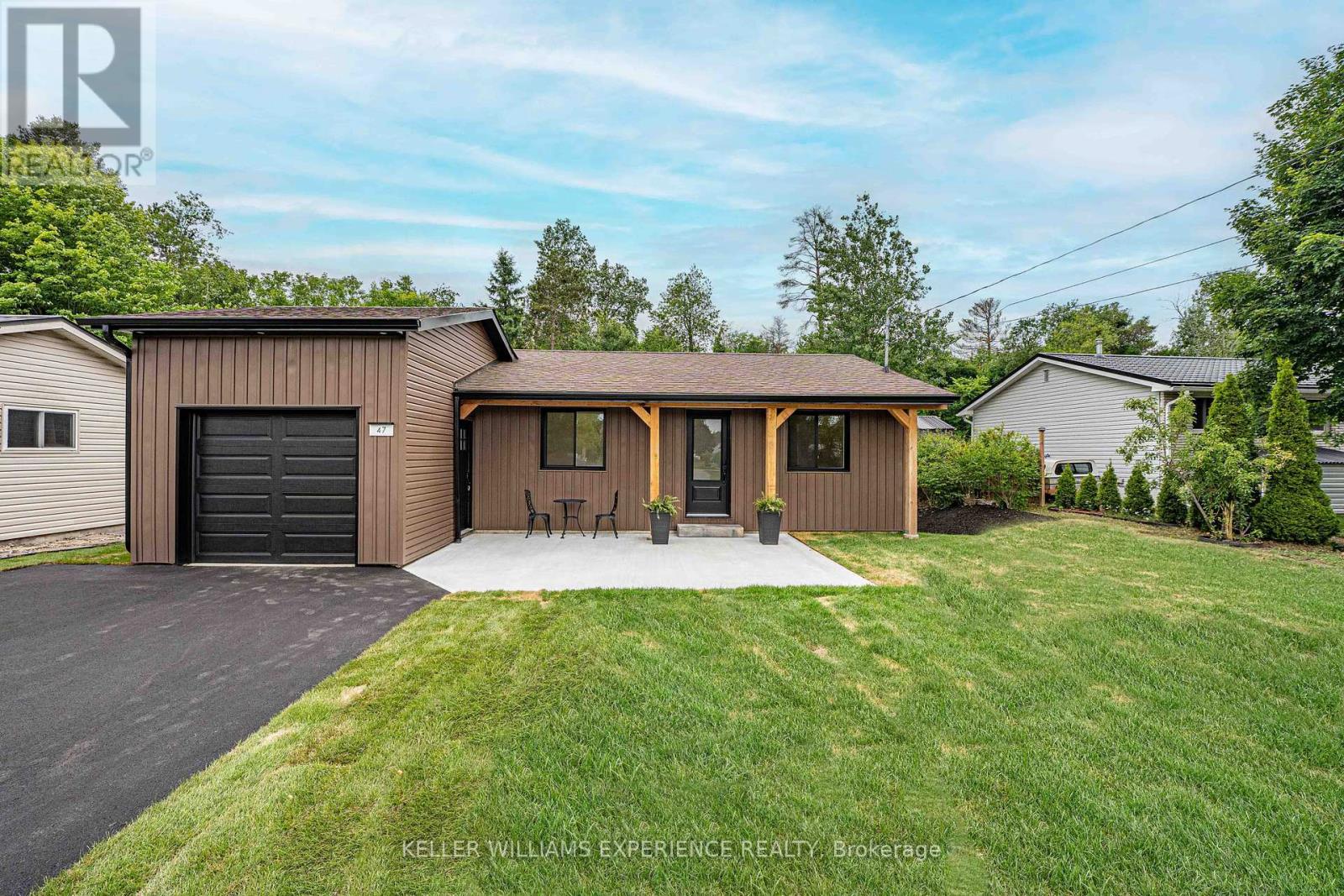47 Sandsprings Cres, Essa, ON L0M 1B0