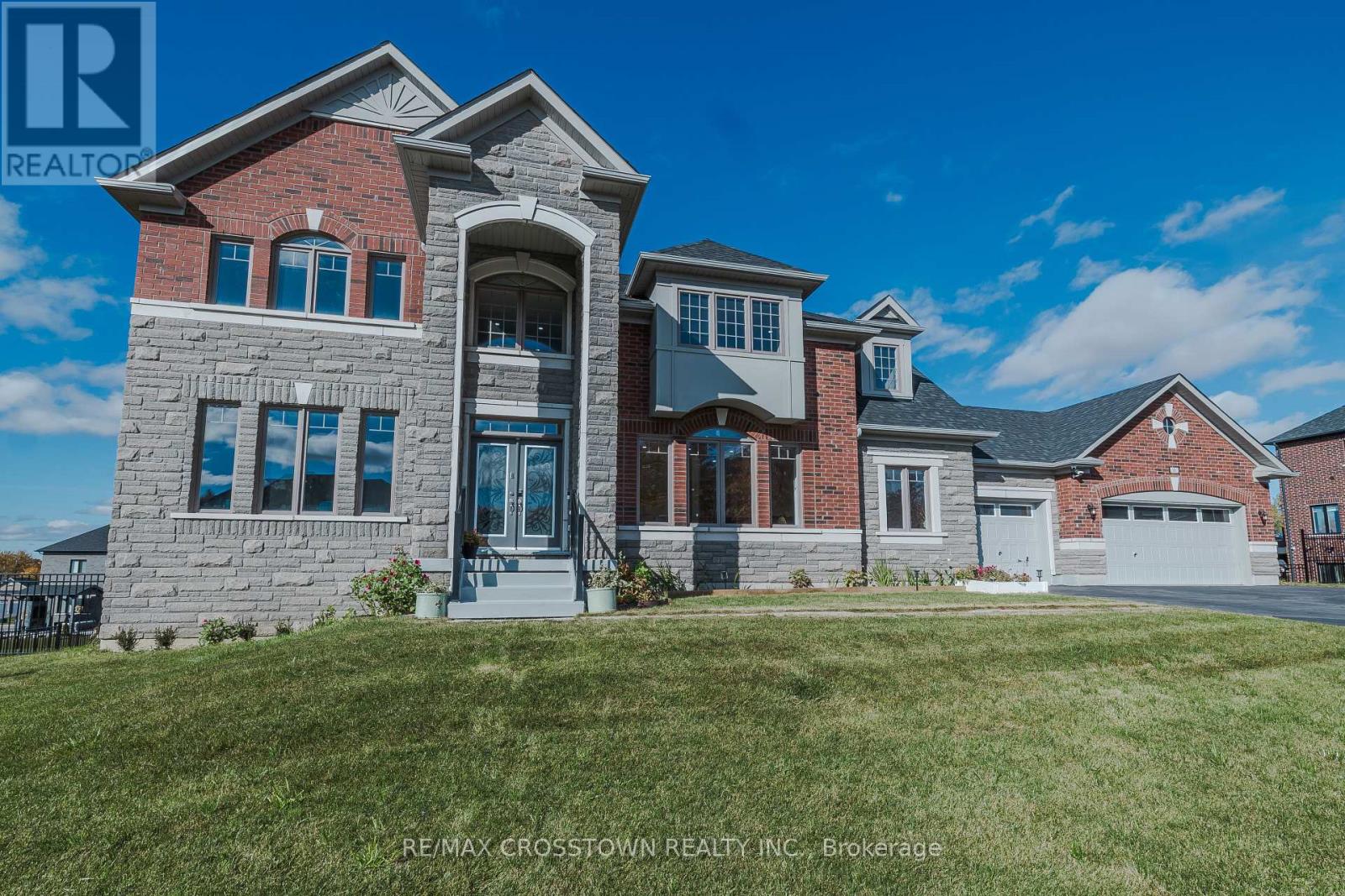 10 Stewart Cres, Essa Thornton, ON L0L 2N0