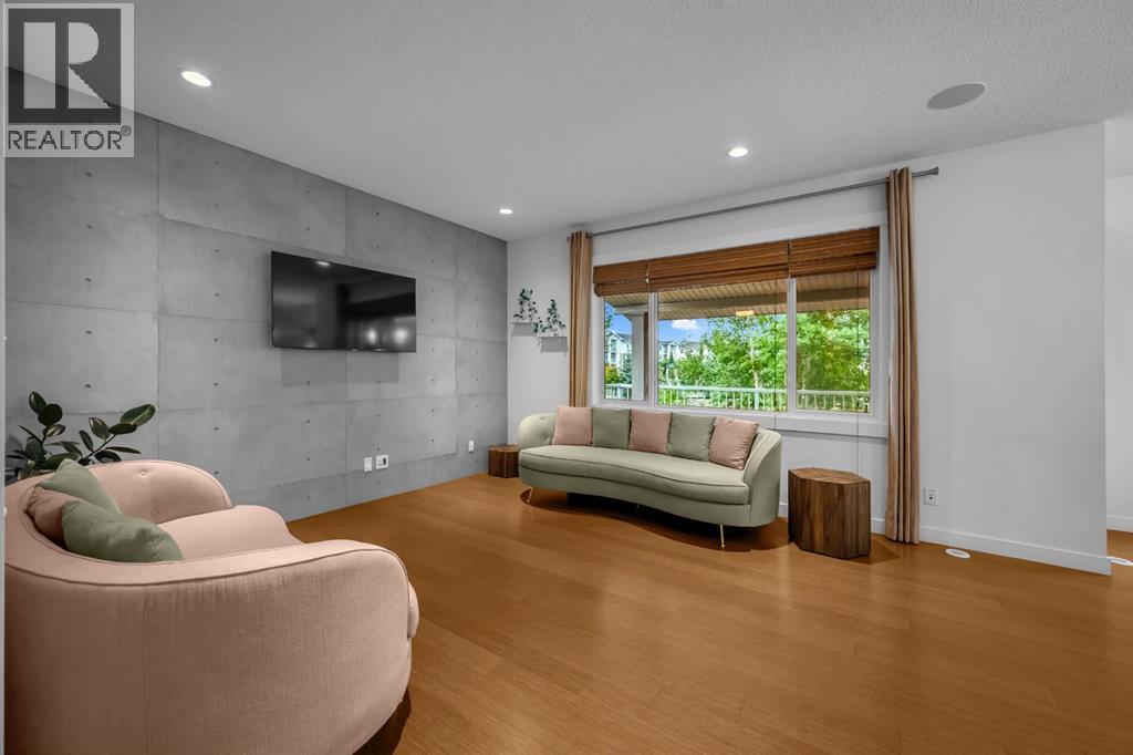 233 Cranarch Common SE, Calgary, AB T3M 1M3