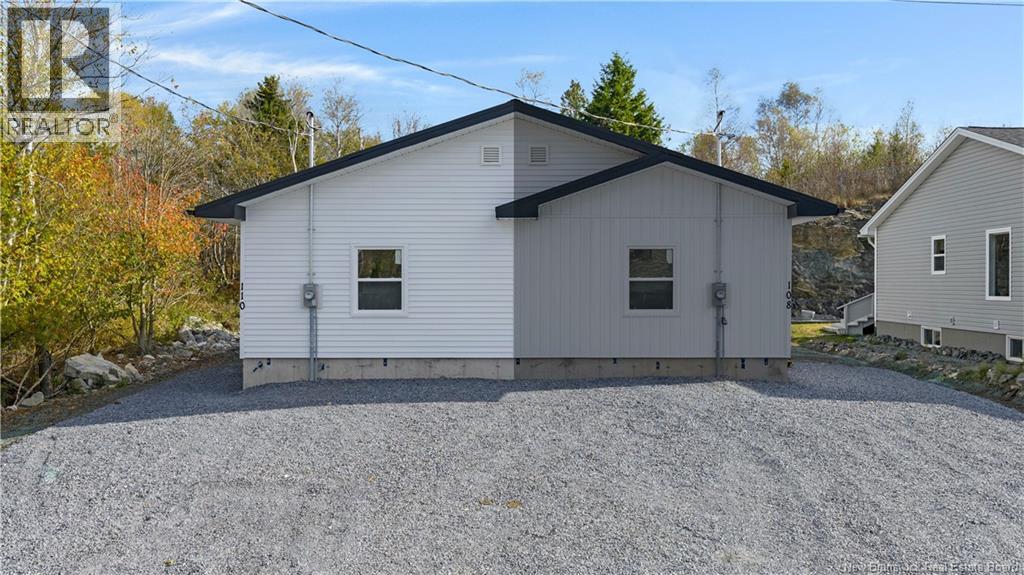 110 Thornbrough St, Saint John, NB E2K 3P6