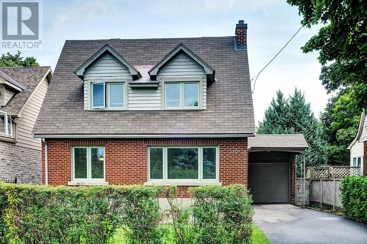 529 Echo Dr, Ottawa, ON K1S 1N7