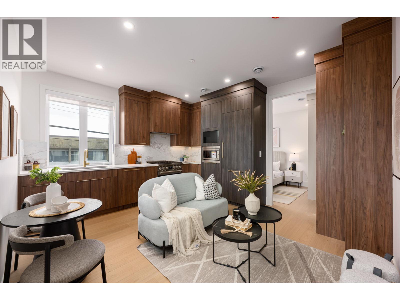 3468 Franklin St, Vancouver, BC V5K 1Y3
