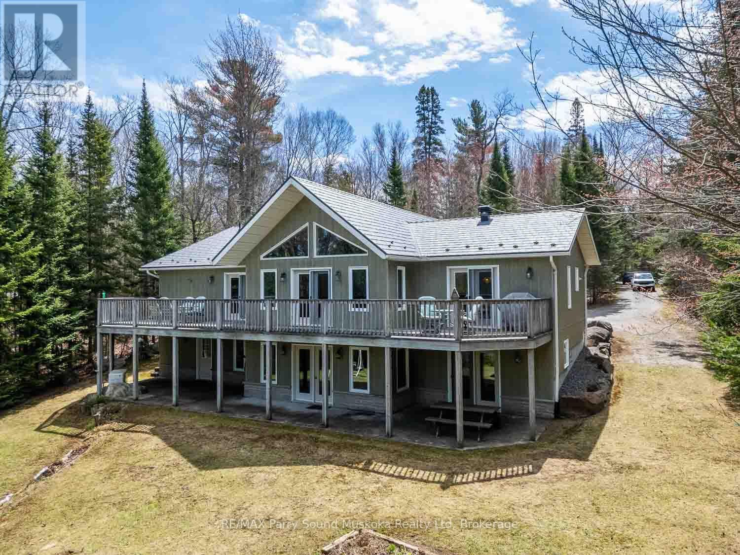 1889 S Horn Lake Rd, Magnetawan, ON P0A 1P0