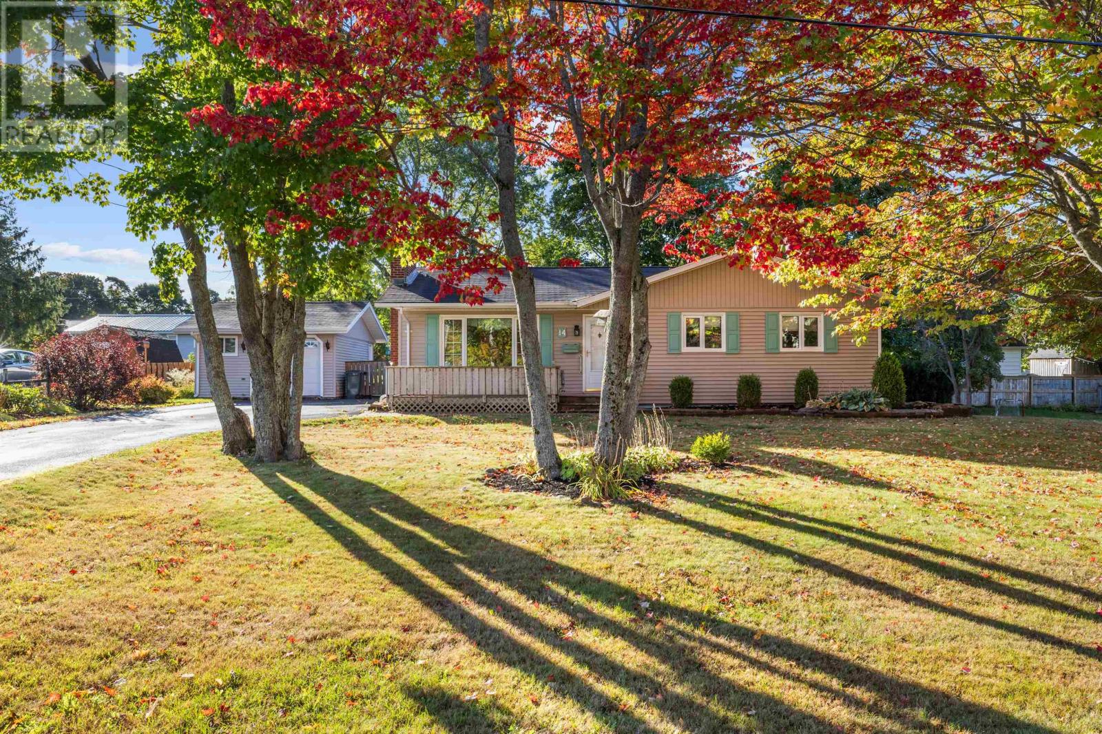 14 Birch Hl, Charlottetown, PE C1A 6W5