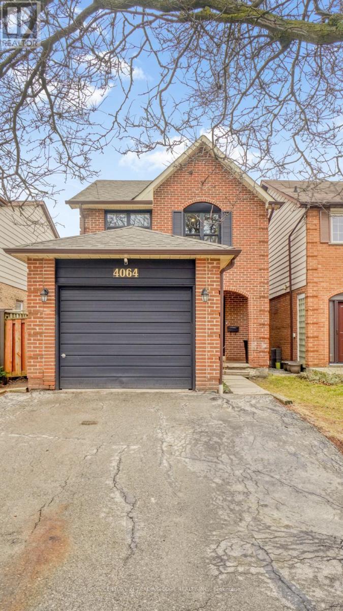 4064 Teakwood Dr, Mississauga Creditview, ON L5C 3L5