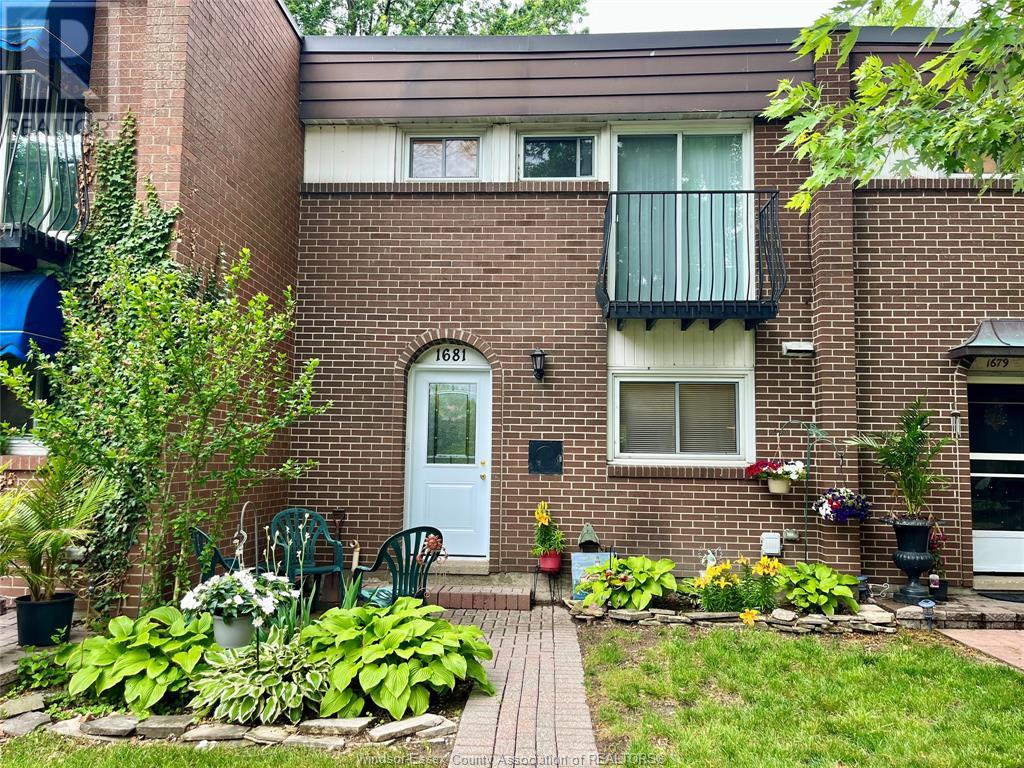 1681 E Eastgate Estates Unit 52, Windsor, ON N8T 2S5