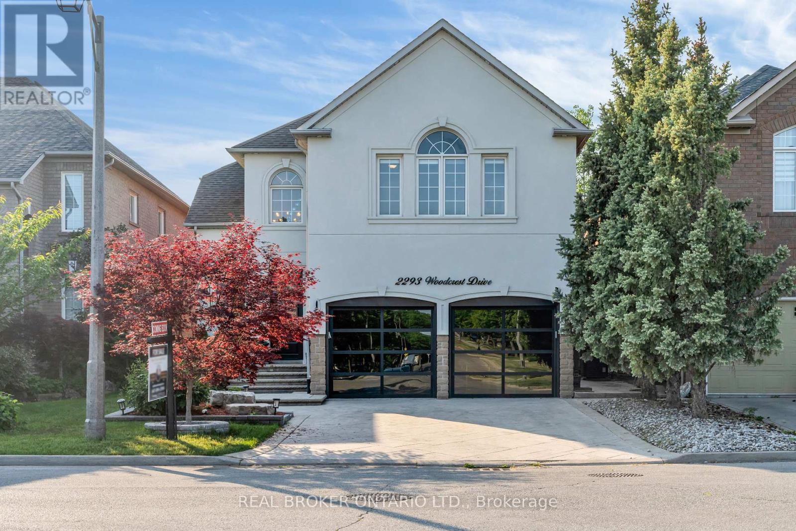 2293 Woodcrest Dr, Oakville, ON L6M 4C5