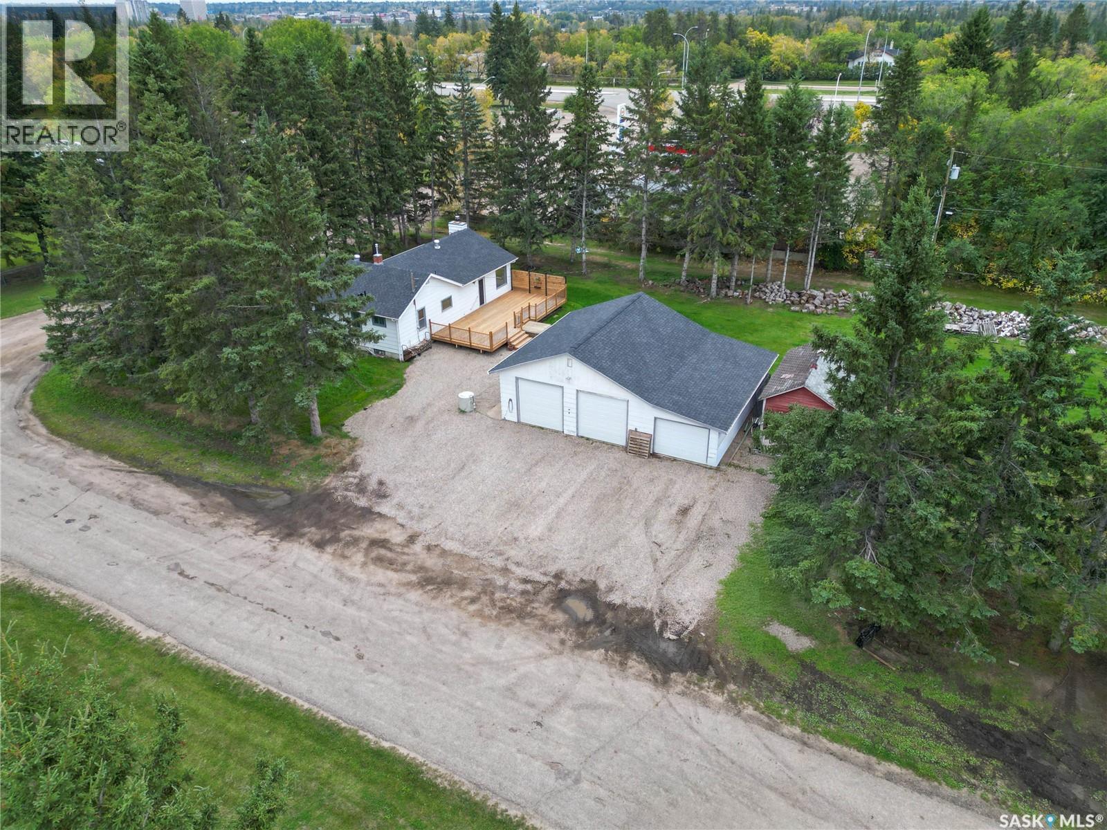 501 11 Street Northwest, Prince Albert, SK S6V 2R9
