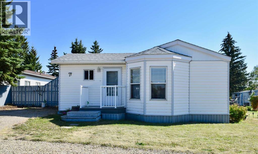 13 East Loop, Joffre, AB T4L 2N2