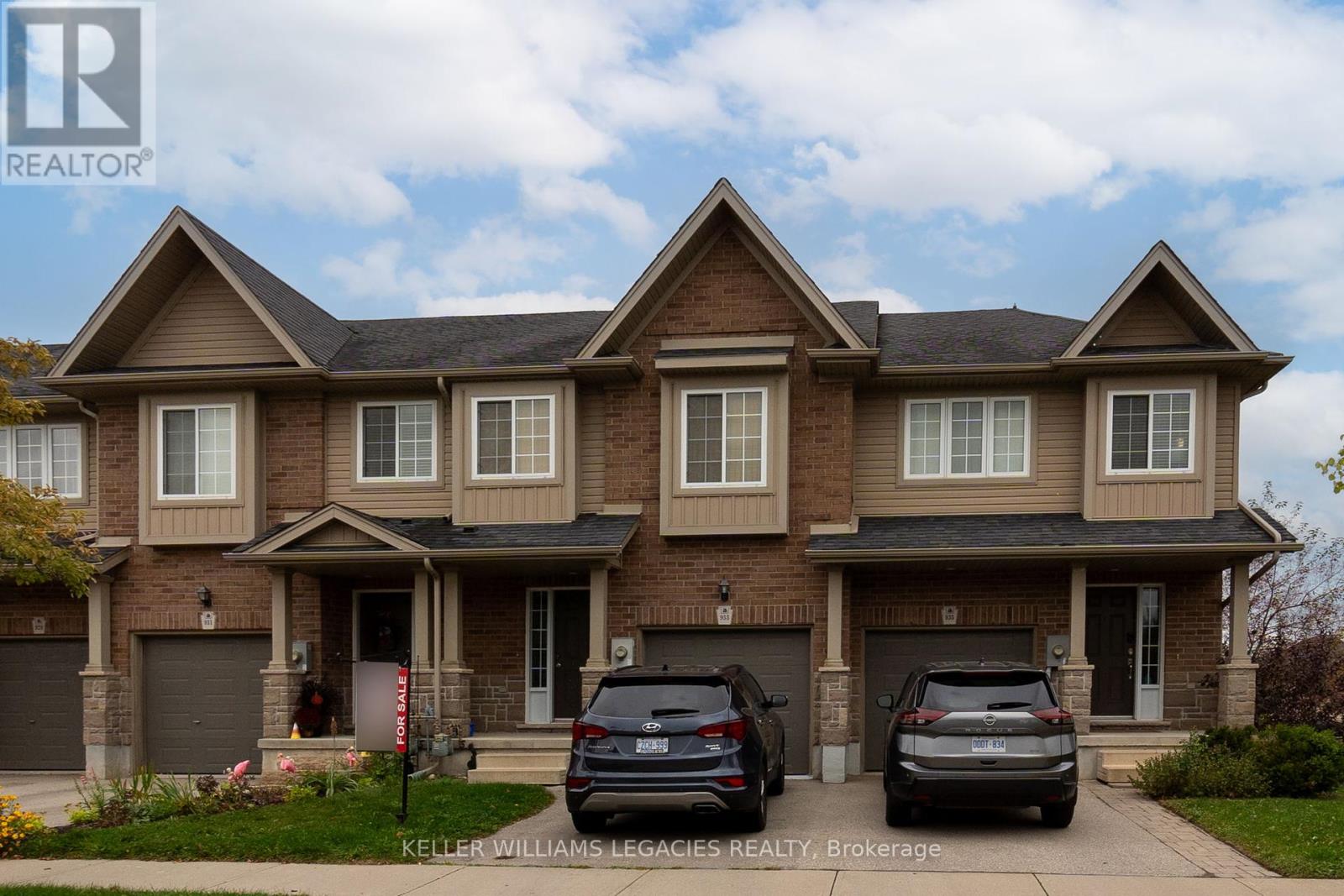 933 Zeller Cres, Kitchener, ON N2A 0C7
