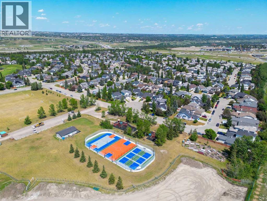 152 Valley Meadow Close NW, Calgary, AB T3B 5M2