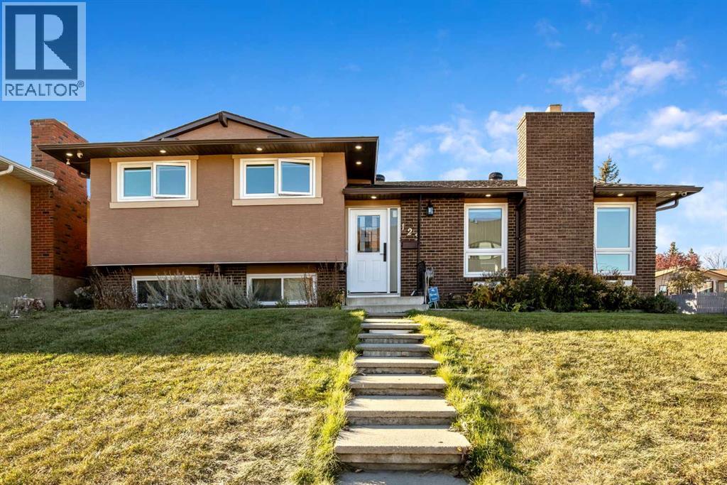 123 Pinemill Way NE, Calgary, AB T1Y 2C6