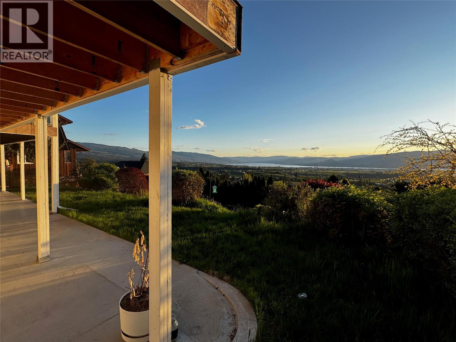 1270 Toovey Rd, Kelowna, BC V1X 6R4