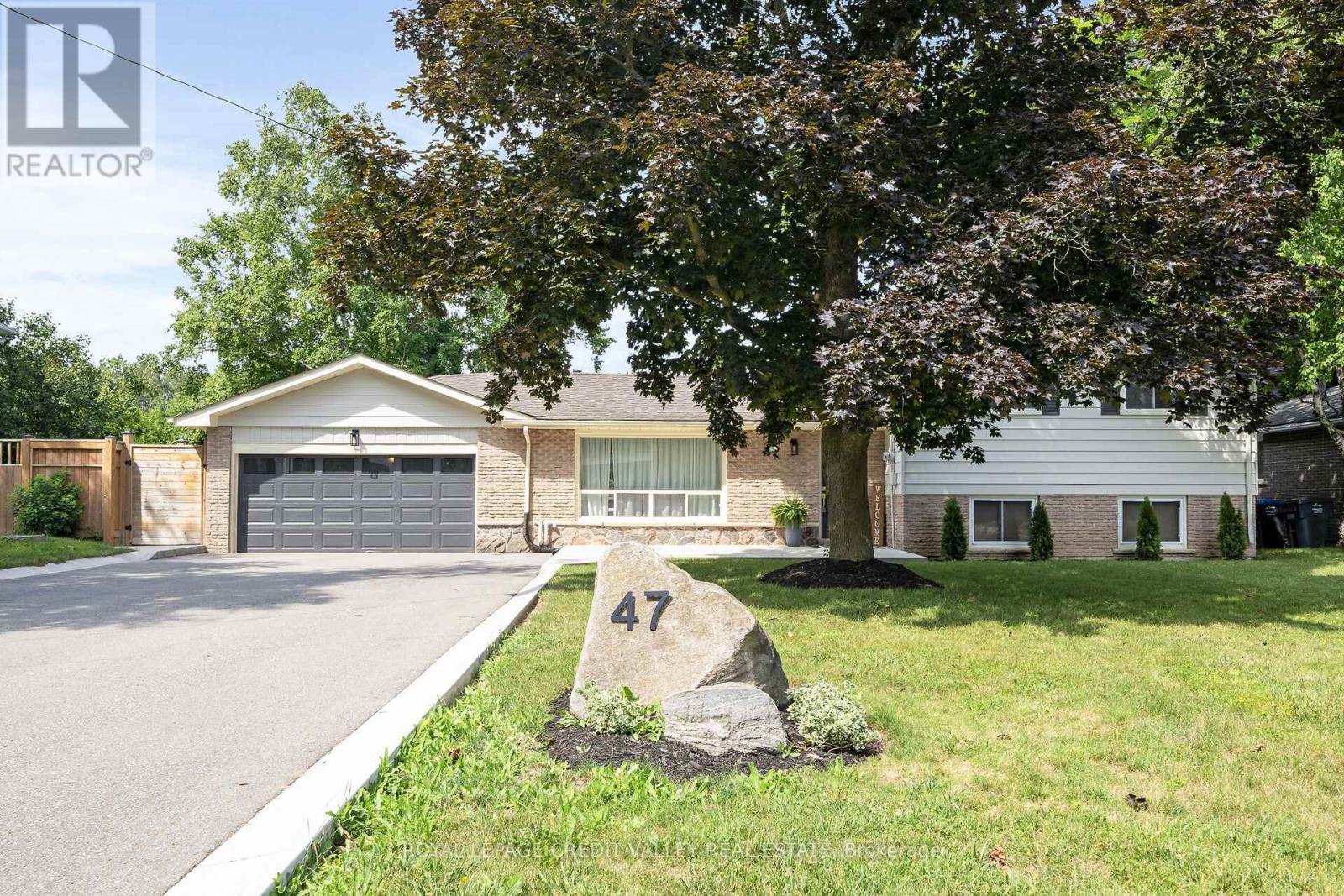 47 Larry St, Caledon, ON L7C 1K8