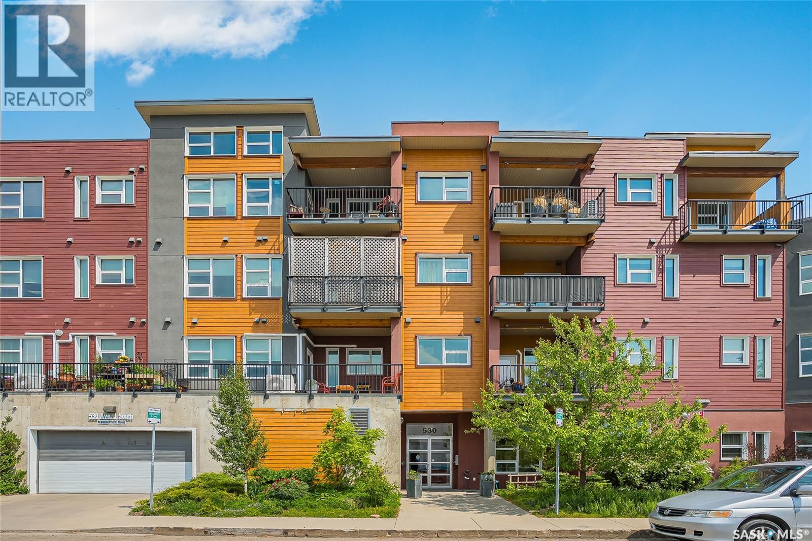 530 J Avenue S Unit 301, Saskatoon, SK S7M 2A8