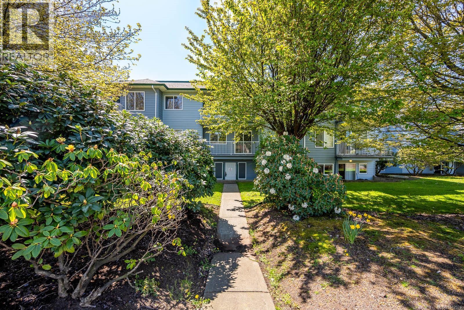 698 Aspen Rd Unit 101b Rd, Comox, BC V9M 3S9