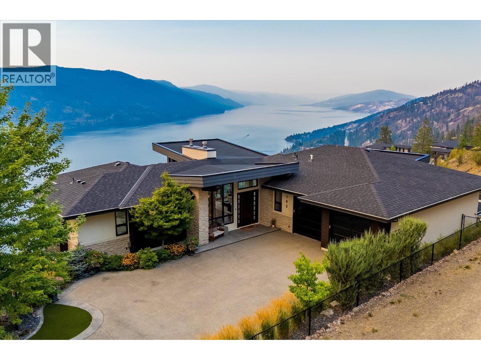 142 Red Sky Ct, Kelowna, BC V1V 3G4