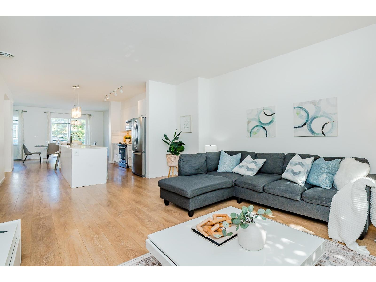 18505 Laurensen Place Unit 601, Surrey, BC V4N 6R8