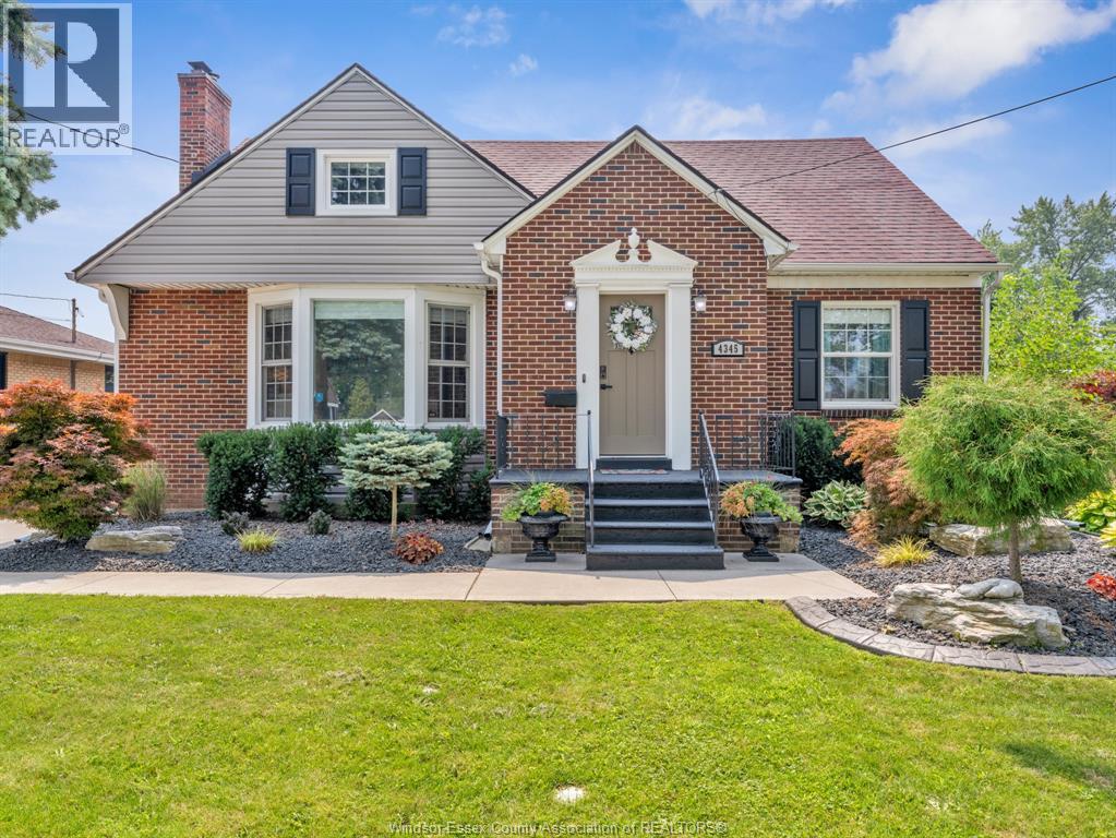4345 Pleasant Pl, Windsor, ON N8Y 2E9