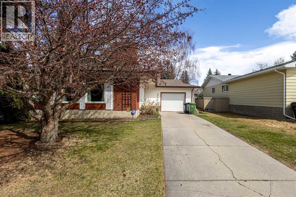9908 Oakridge Rd SW, Calgary, AB T2V 4A5