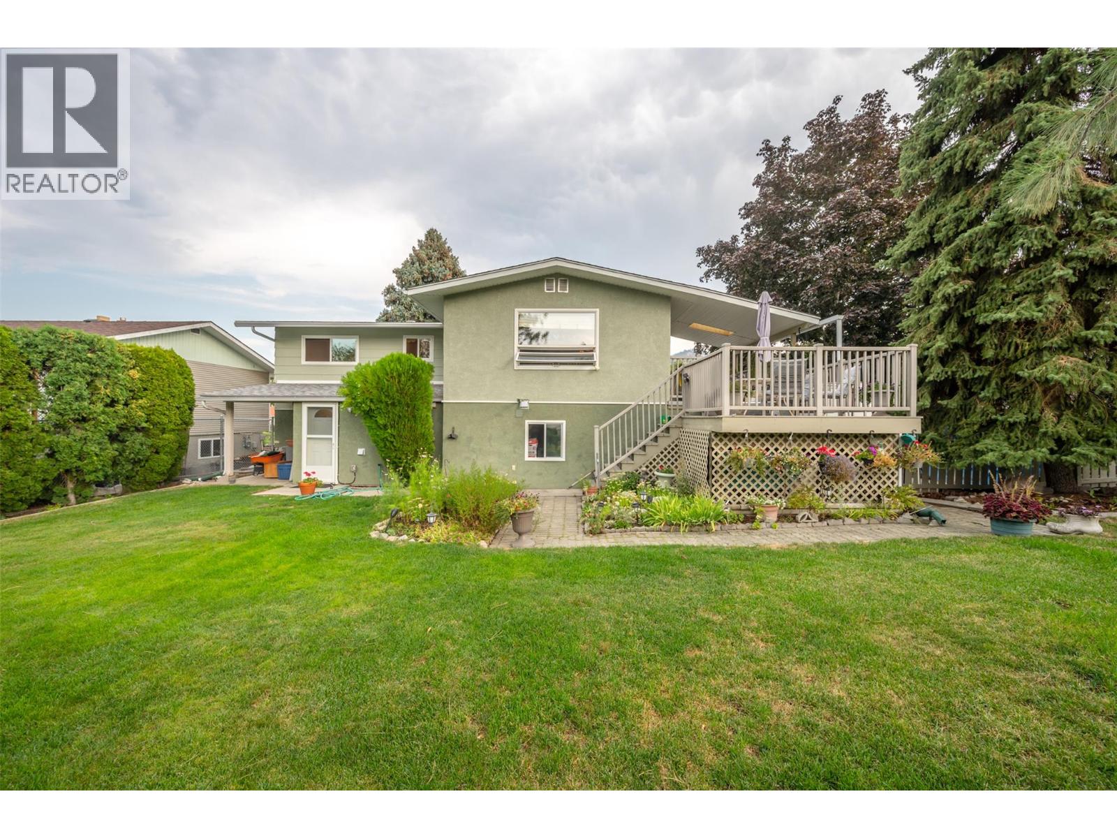 152 Hatfield Pl, Penticton, BC V2A 6M1