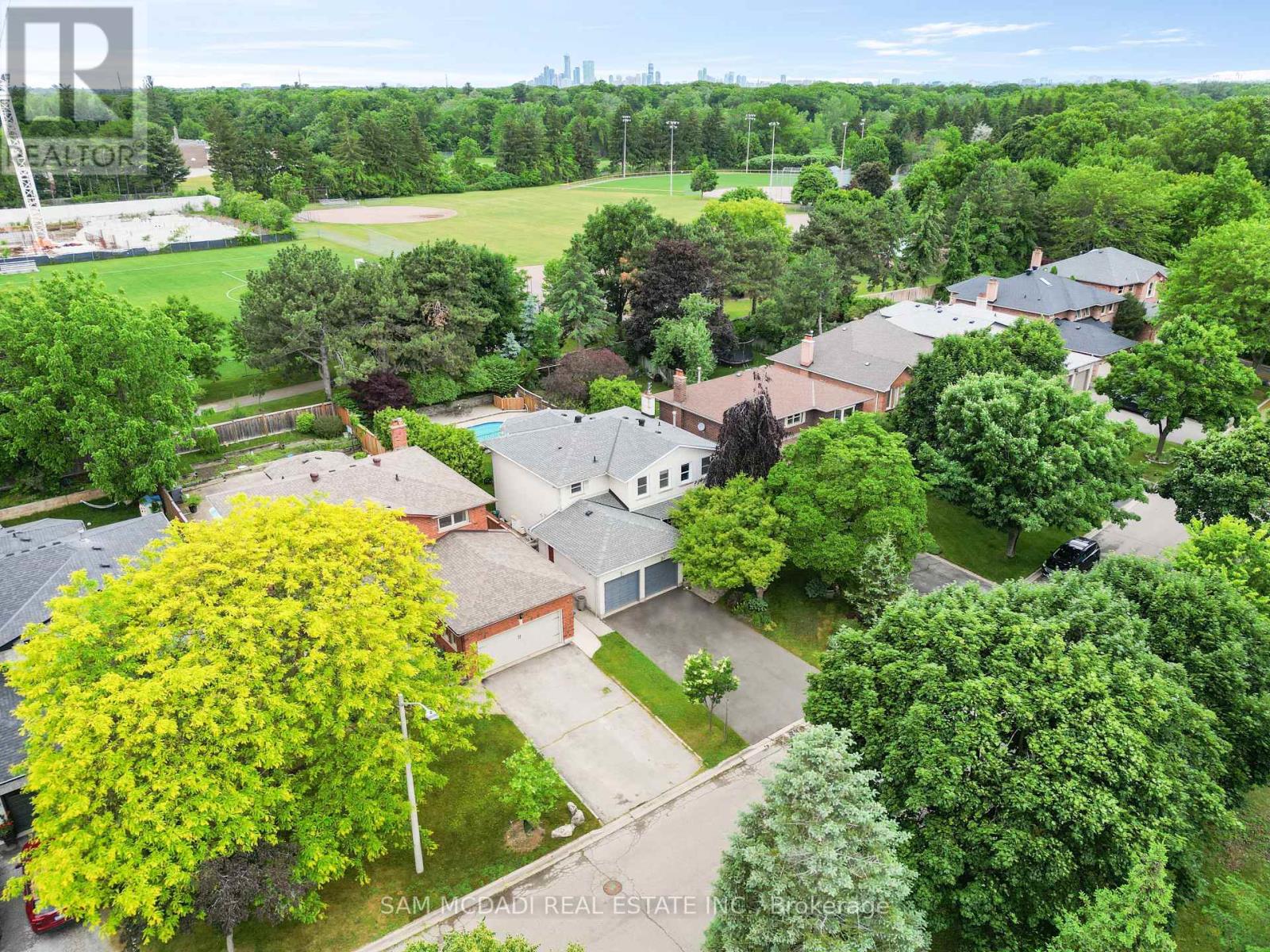 1713 Pengilley Pl, Mississauga, ON L5J 4R8