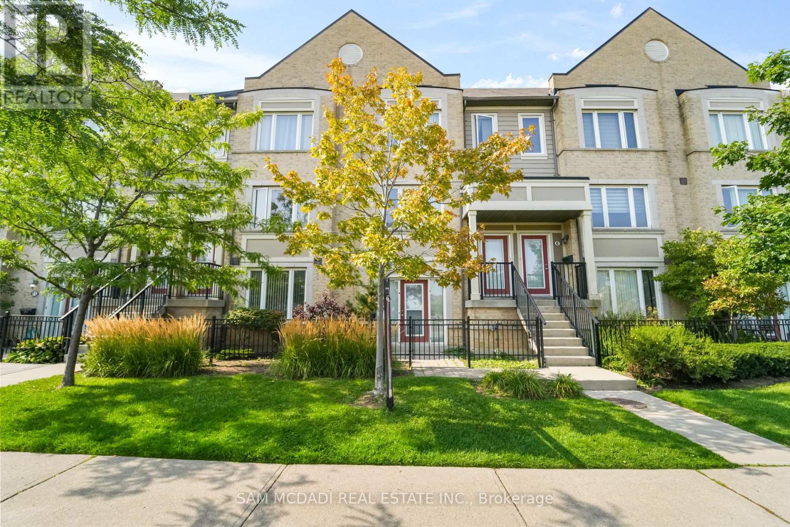 8 2895 Hazelton Pl, Mississauga, ON L5M 0S3