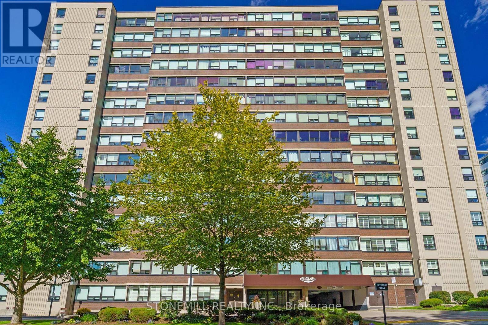 403 120 Duke St, Hamilton, ON L8P 1X7