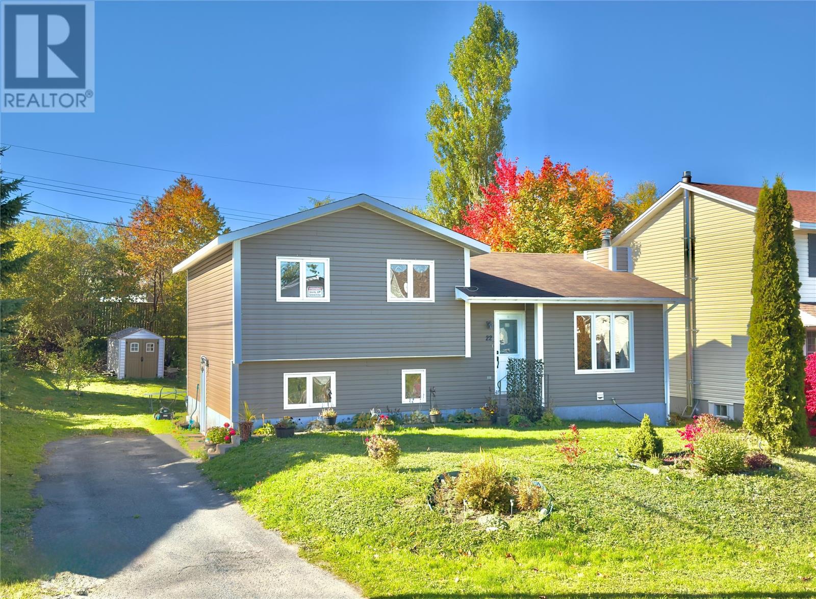 22 Jacqueline Ave, Clarenville, NL A5A 1J3