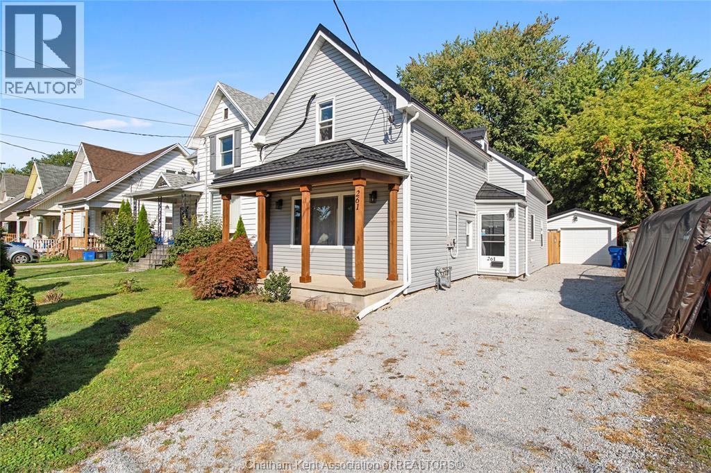 261 Park St, Chatham-Kent, ON N7M 3S3