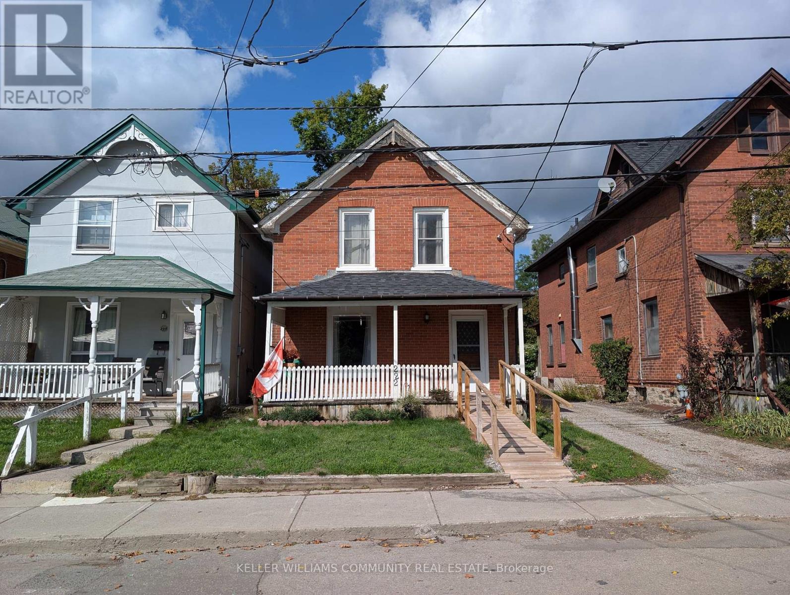 222 London St Ward 3 St, Peterborough, ON K9H 2Y9