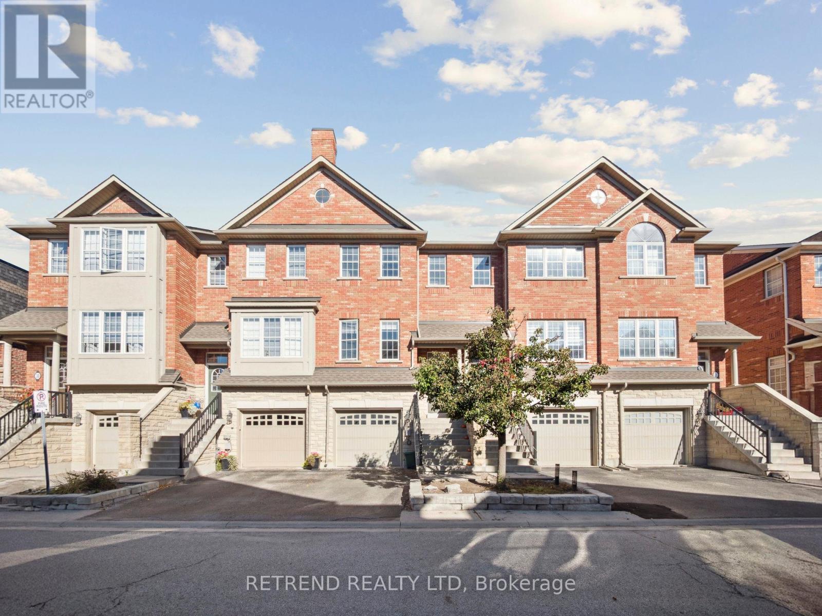 26 Golden Spruce Ln, Vaughan, ON L6A 0J6