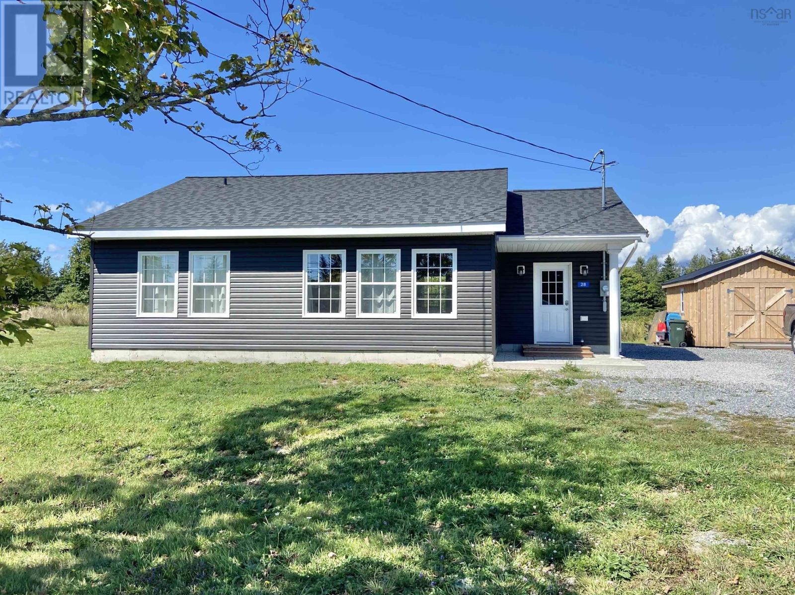 28 Franks Rd, West Pubnico, NS B0W 3S0