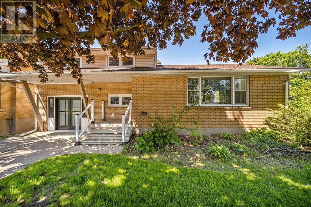 212 Cameron St, St. Clair, ON N0N 1G0