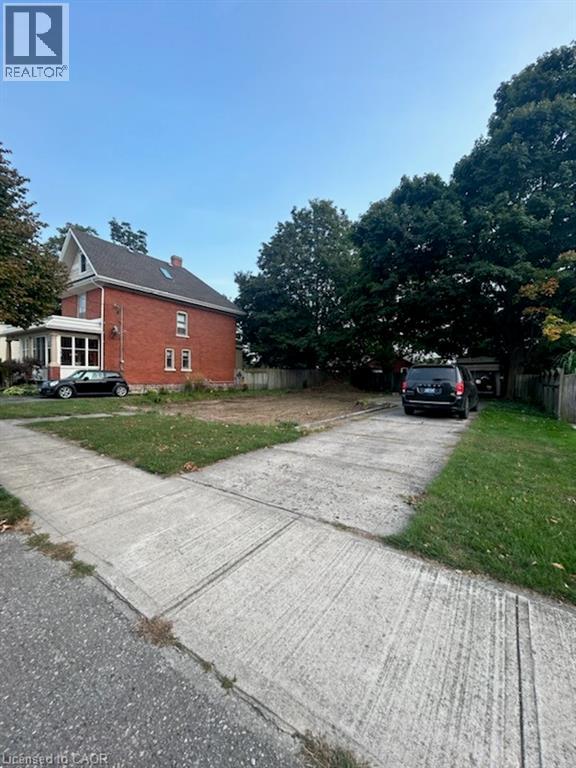 170 St David St, Goderich, ON N7A 1L8