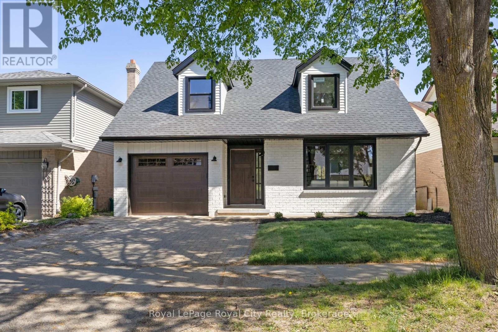 92 Scenic Wood Cres, Kitchener, ON N2A 3N6