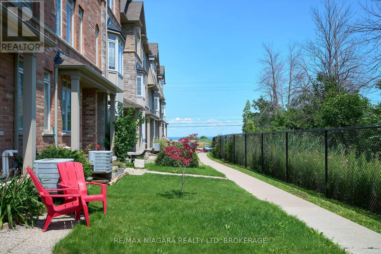 19 541 Winston Rd, Grimsby, ON L3M 0C5