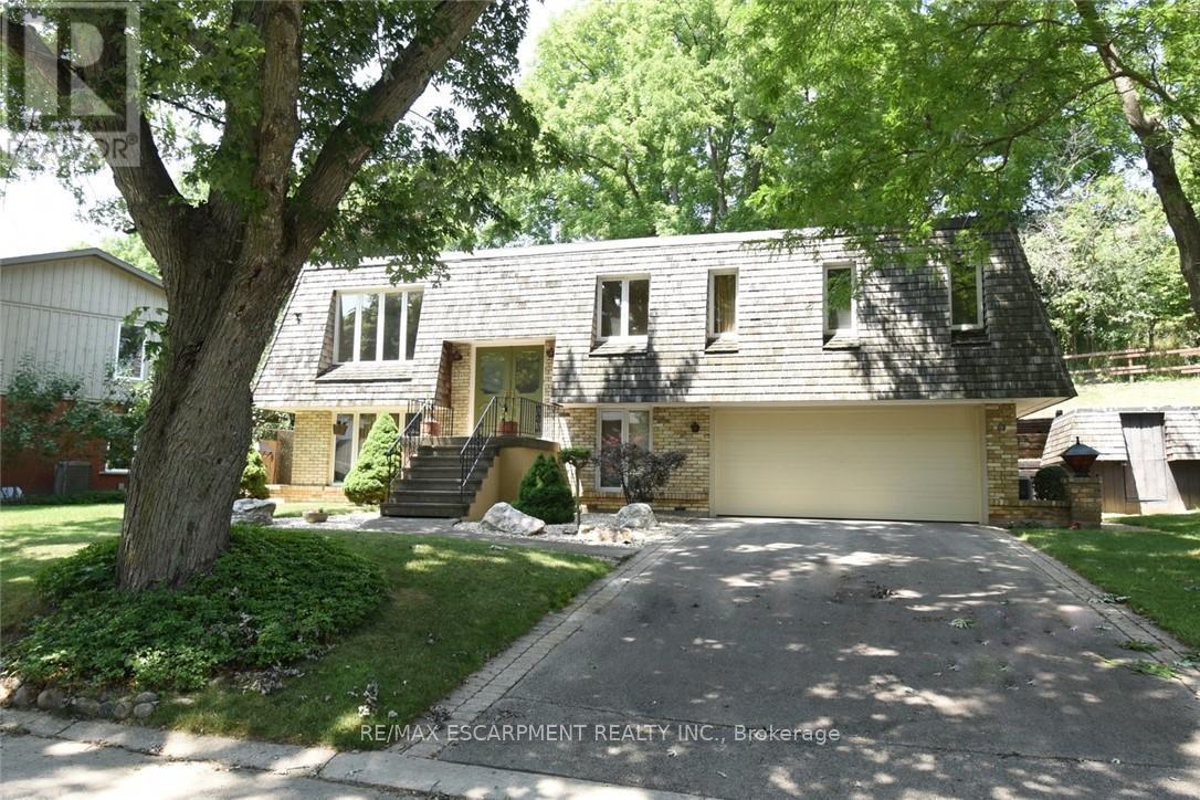 30 Terrace Dr, Hamilton, ON L9A 2Y6