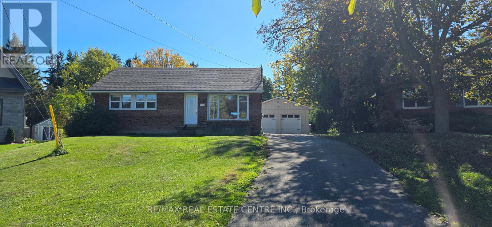 292 Kingsleigh Ct, Milton, ON L9T 1X7